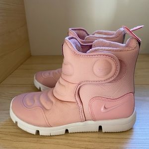 Nike novice boots size 1.5